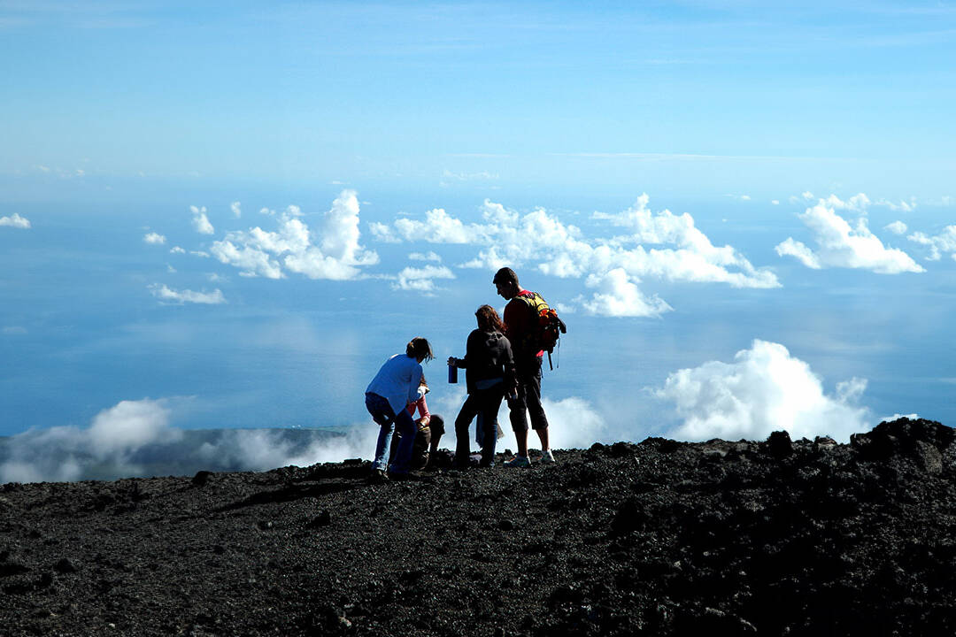 La Réunion : deux randonneuses secourues in extremis au Piton de la Fournaise