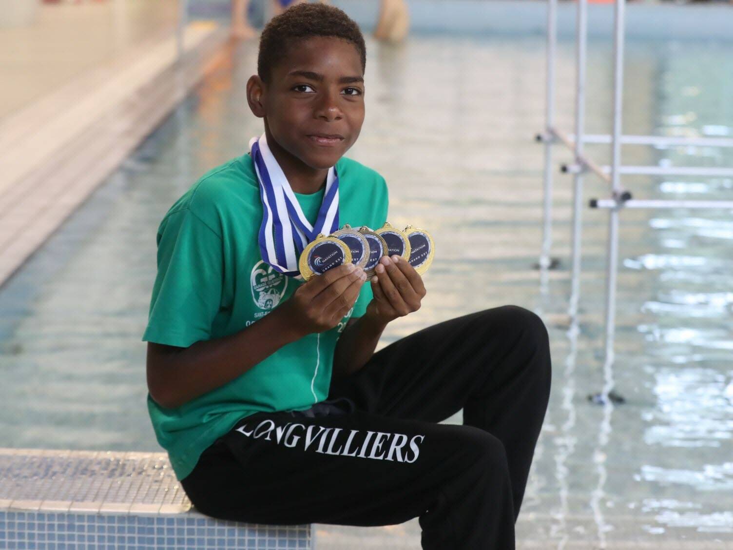 À 12 ans, Christophe Maleau traverse 40 kilomètres à la nage pour sa mère atteinte d’un cancer