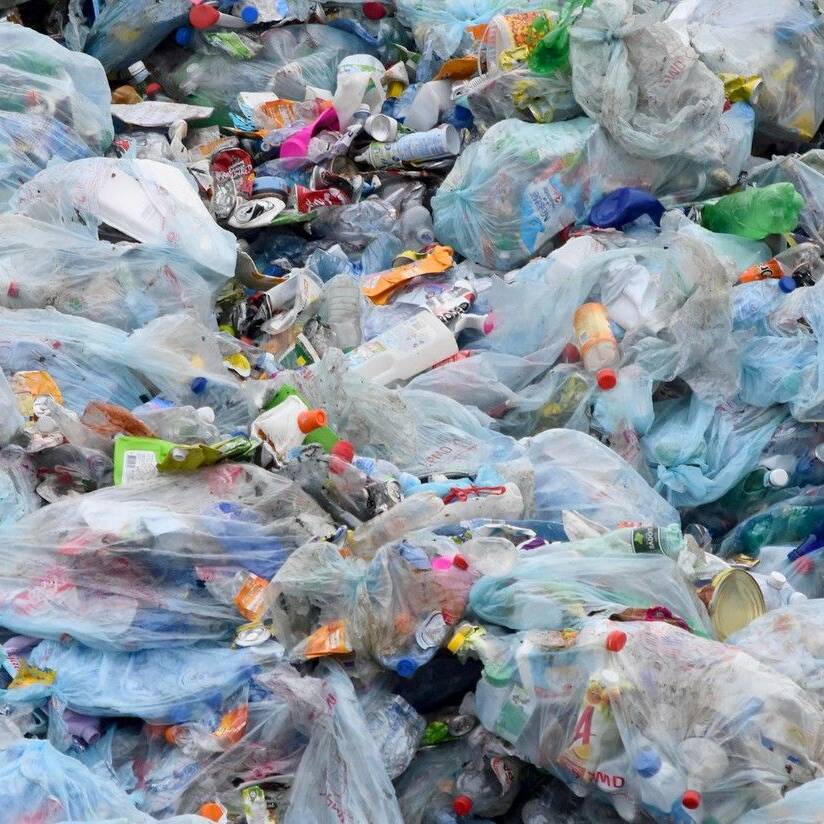 Mangareva : plus de 900 m³ de déchets dangereux évacués pour protéger l’île et soutenir l’ordre public
