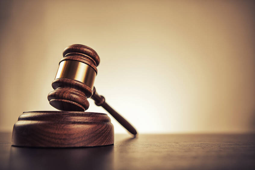 La commission d’enquête parlementaire sur l’accès à la justice dans les territoires ultramarins entame, ce lundi 22 septembre, une série d’auditions à l’Assemblée nationale. Créée à l’initiative du député de Guyane Davy Rimane, avec pour rapporteur Frantz Gumbs, député de Saint-Barthélemy et de Saint-Martin, elle vise à dresser un état des lieux précis des carences du système judiciaire.