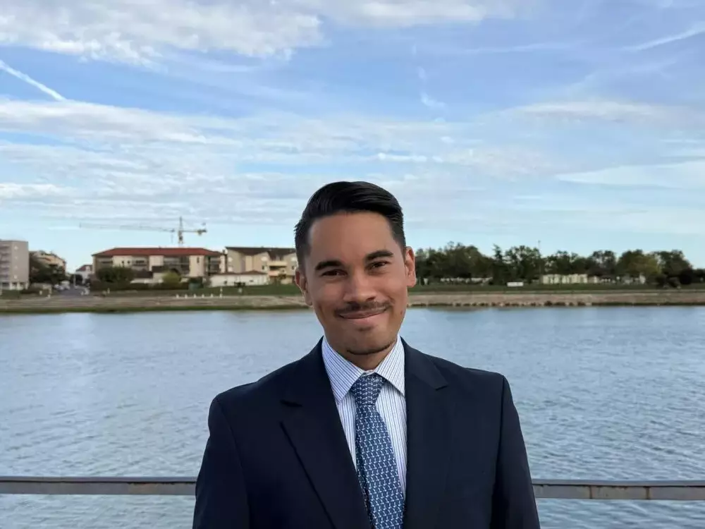 Le Réunionnais Saméry Techer devient le plus jeune inspecteur de la Jeunesse et des Sports de France