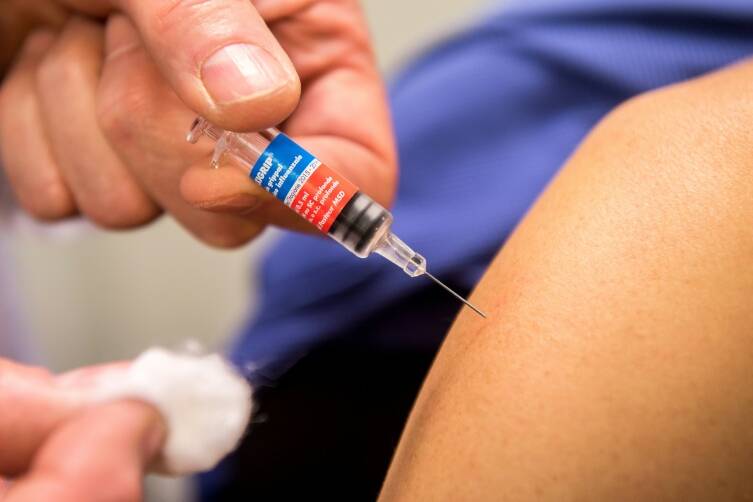 Plusieurs cas de diphtérie détectés à Vahibé : l’ARS lance une campagne de vaccination