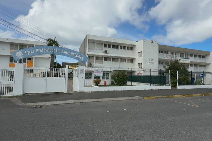 Guadeloupe : un lycéen poignardé au Moule, l’établissement sous le choc