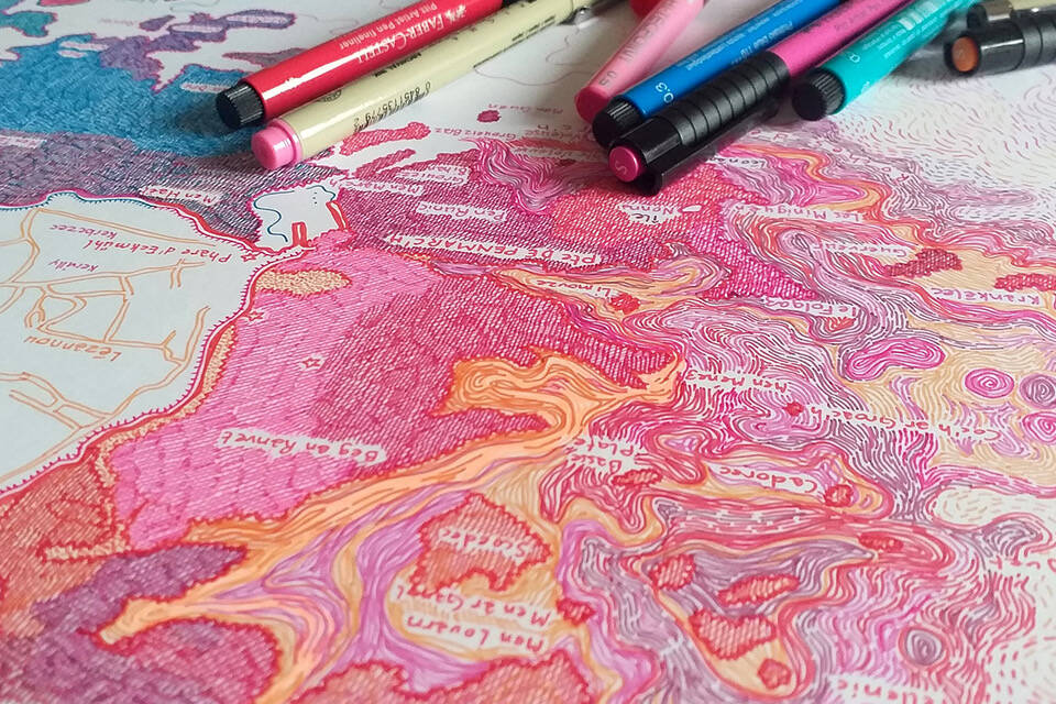 Formée aux Beaux-Arts, Marine Le Breton dévoile des cartes de Saint-Pierre-et-Miquelon tracées à la main