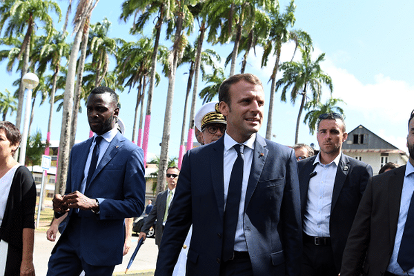 Outre-mer : Macron ouvre la porte à une révision constitutionnelle