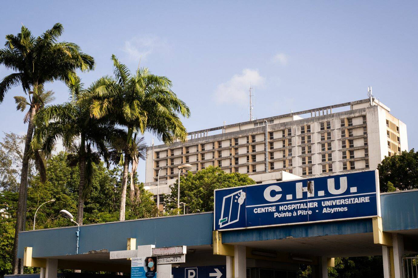 CHU de Guadeloupe : le blocage s’étend, les cardiologues alertent sur le risque pour les patients