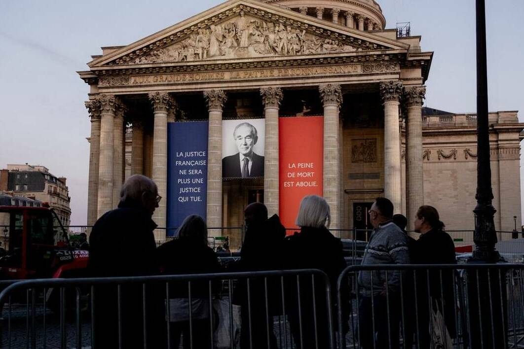 Des collégiens guyanais au Panthéon pour saluer Robert Badinter