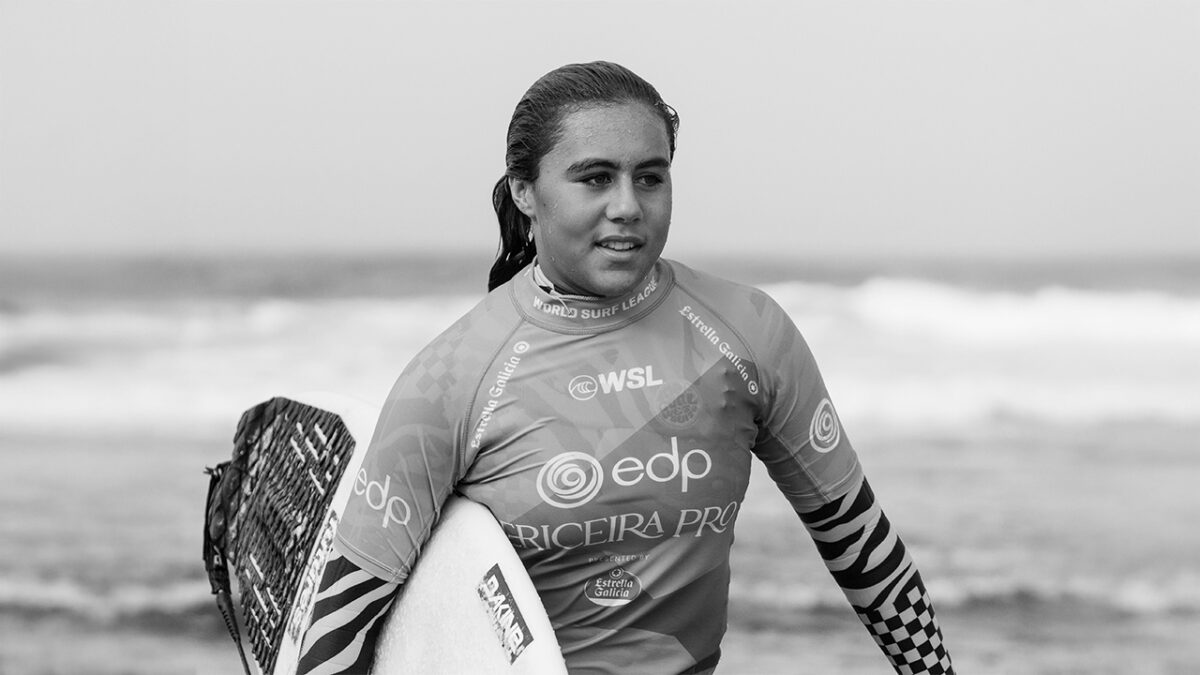 Tya Zebrowski, la jeune prodige du surf polynésien, fait une pause pour raison de santé
