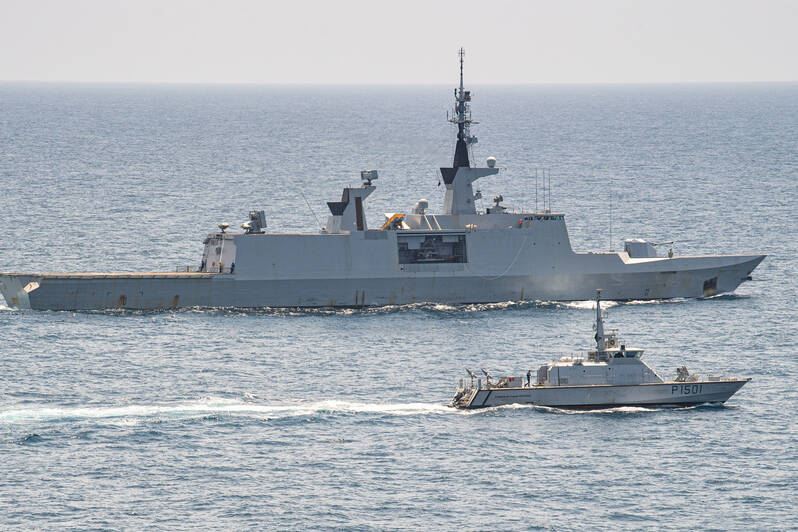 Antilles : plus de sept tonnes de cocaïne interceptées par la Marine française sur un navire de pêche