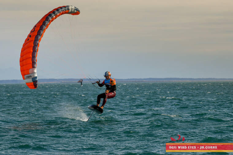 Wingfoil : à 15 ans, la Guadeloupéenne Vaïna Picot sacrée vice-championne du monde
