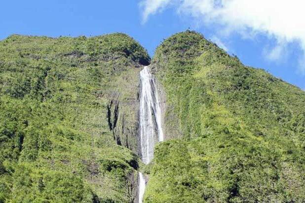 Salazie : une canyoniste survit à une chute de 110 mètres à la Cascade Blanche