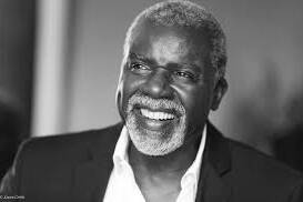 Paris rend un vibrant hommage à Jacques Martial, l’acteur et homme de culture guadeloupéen