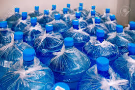Mayotte : nouvelles livraisons d’eau en bouteille pour les communes du sud de Grande-Terre