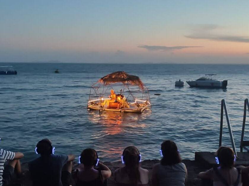 “Dilo”, la pièce flottante qui fait vibrer la Guyane au fil de l’eau