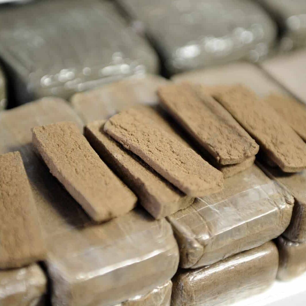 Trafic de drogue au Port : 50 kilos de cannabis saisis dans des voitures neuves