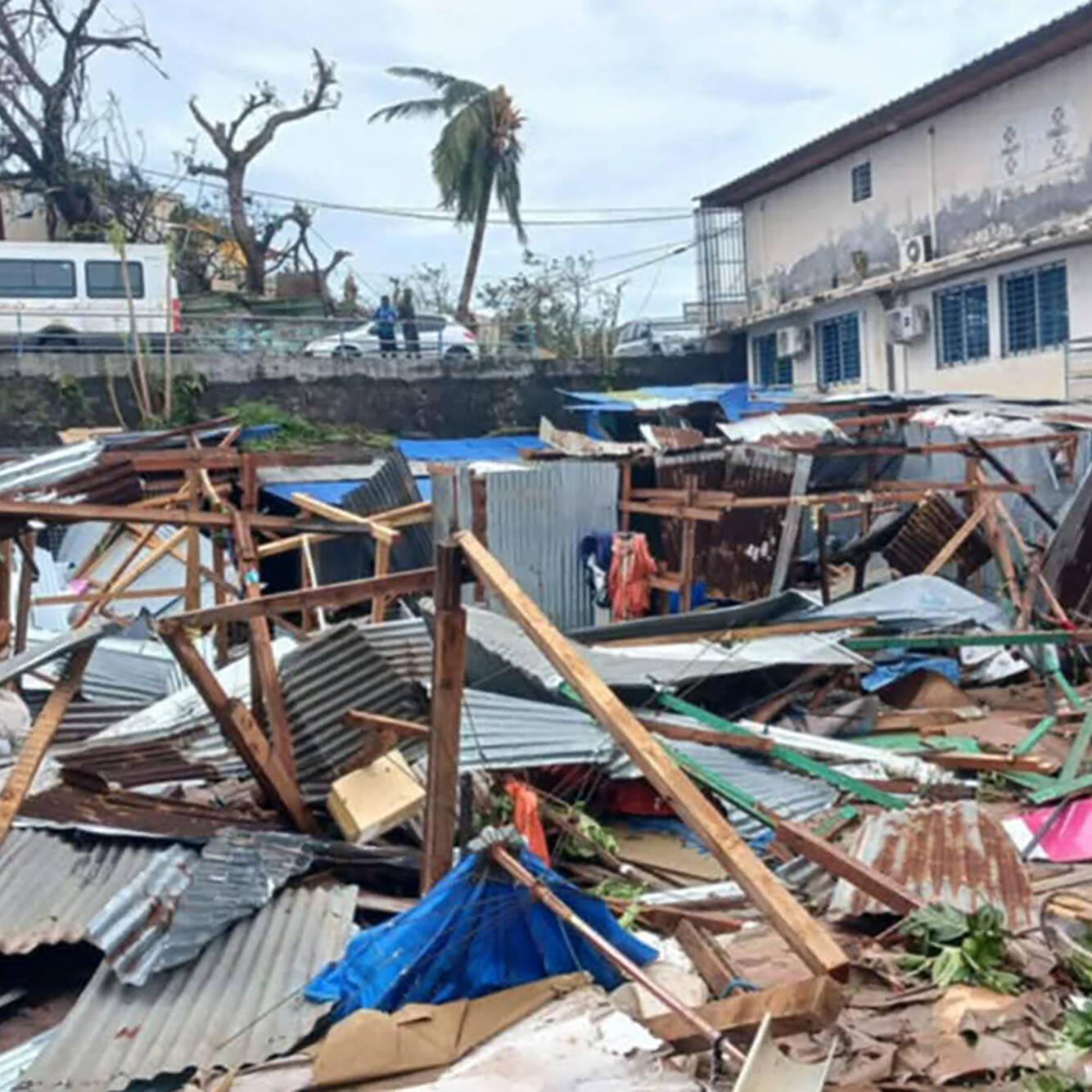 Mayotte : réseau électrique entièrement rénové à Acoua, une étape clé post-Chido