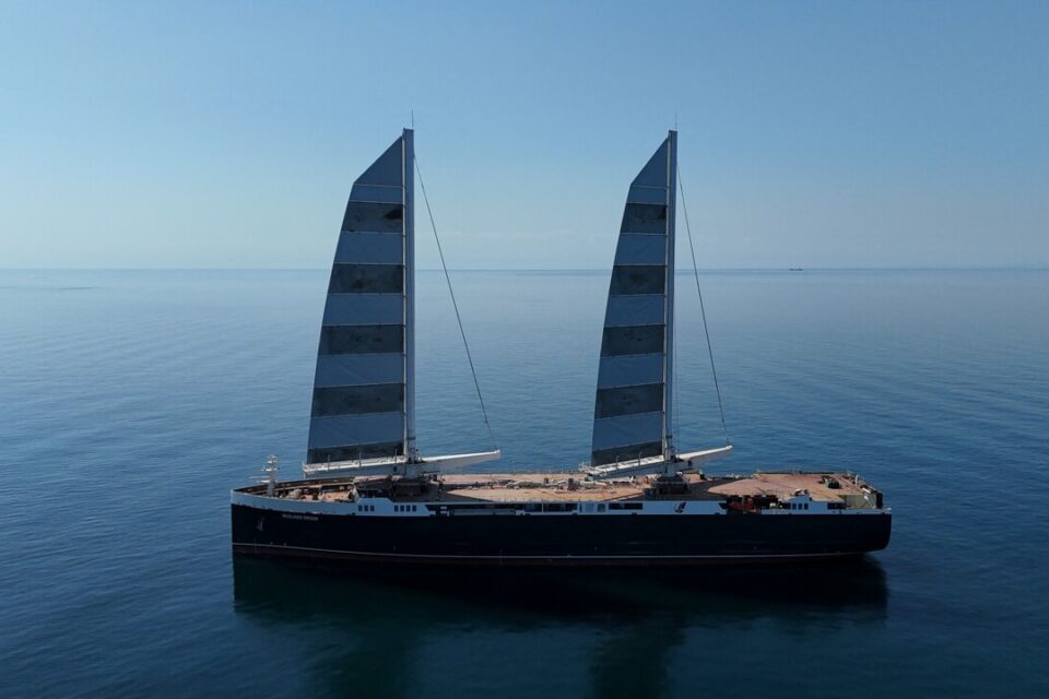 Saint-Pierre-et-Miquelon : les homards à la conquête de l’Europe grâce au plus grand cargo à voiles du monde