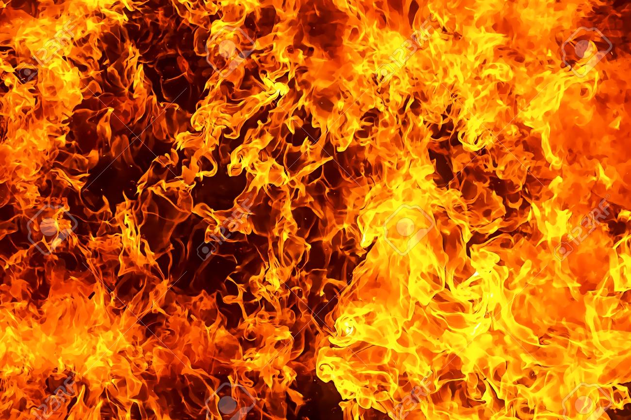 Guadeloupe : à Sainte-Rose, un restaurant réduit en cendres en pleine nuit