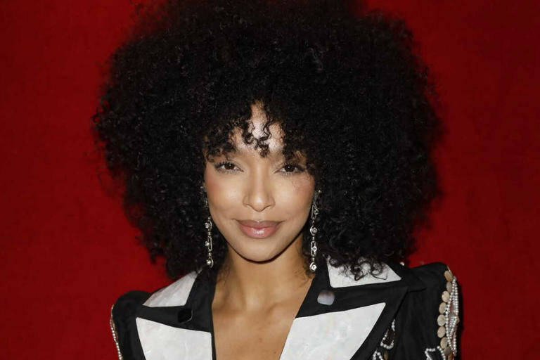 Miss Univers : la Guadeloupéenne Ophély Mézino vacille, mais impressionne par son sang-froid