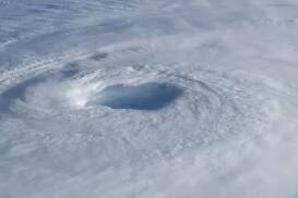 La Réunion face aux cyclones : l’État demande une préparation maximale