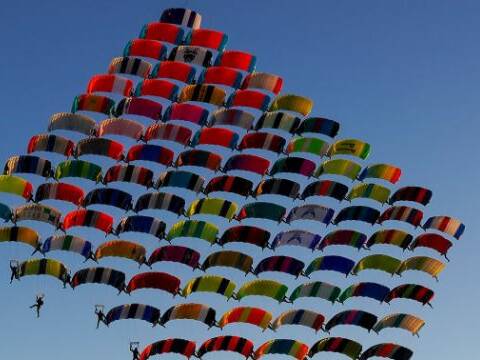 Un Saint Pierrais entre dans l histoire en battant un record mondial de parachutisme en Floride