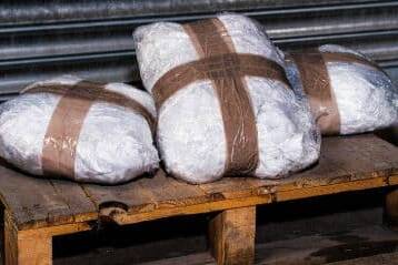 Des pains de cocaïne découverts à Maré, nouvel échouage inquiétant dans le Pacifique