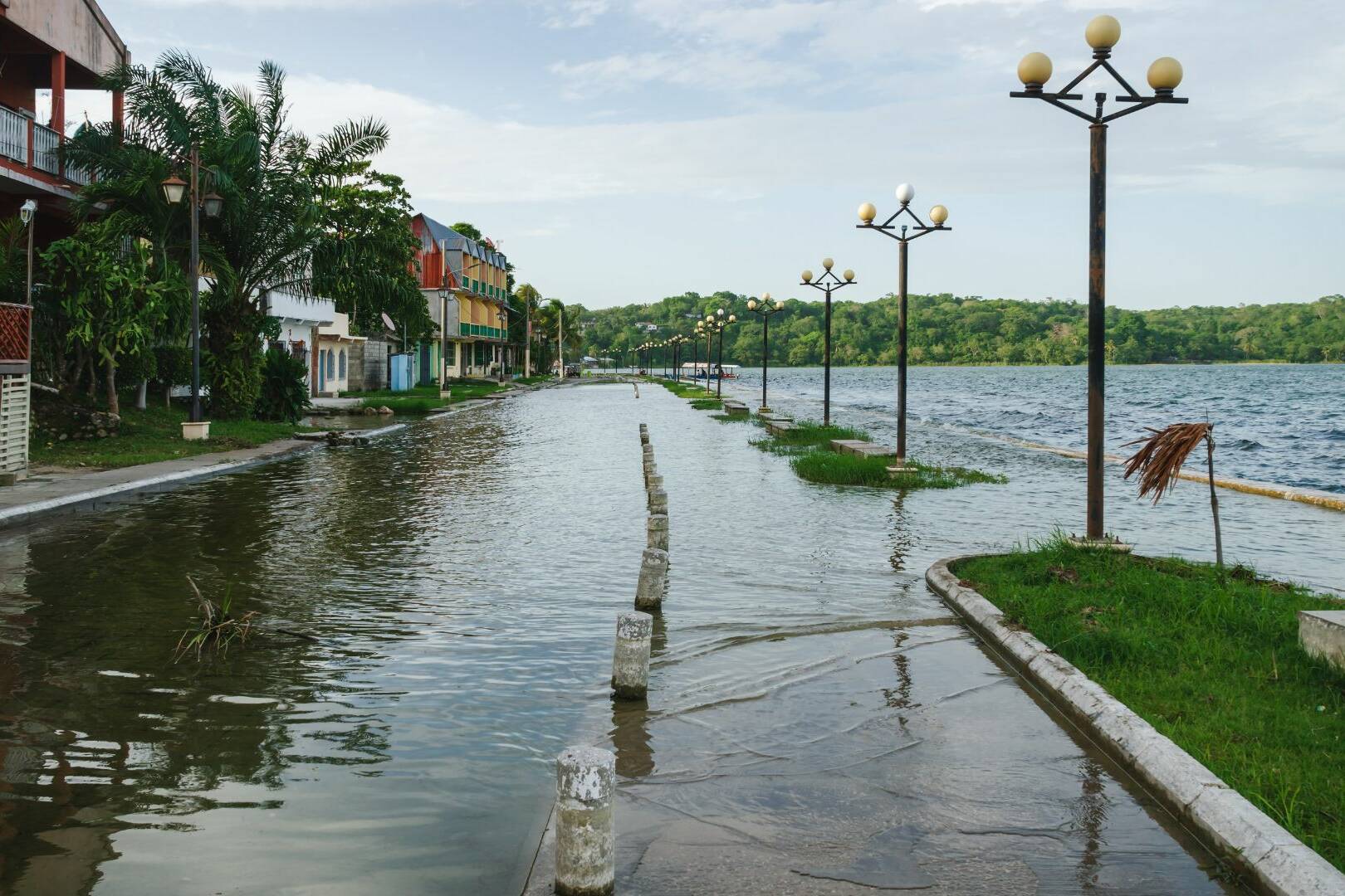 Outre-mer face à la montée des eaux : des maires déjà contraints d’anticiper des déplacements