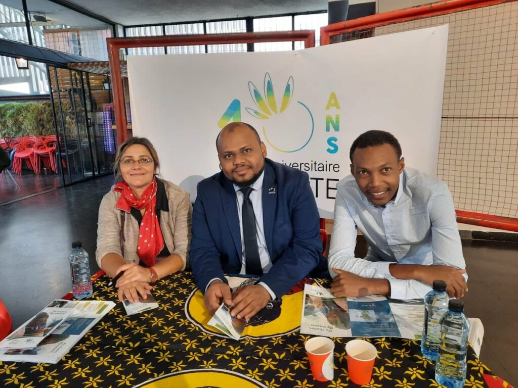 A Dakar, le président de l’Université de Mayotte distingué Docteur Honoris Causa, une fierté pour la République