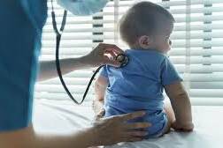 Bronchiolite : le virus s’installe en Guadeloupe, les nourrissons sous surveillance