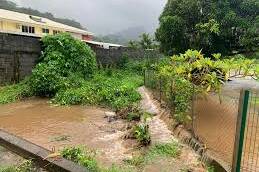 A Raiatea, la rivière déborde encore et des familles voient leurs maisons inondées