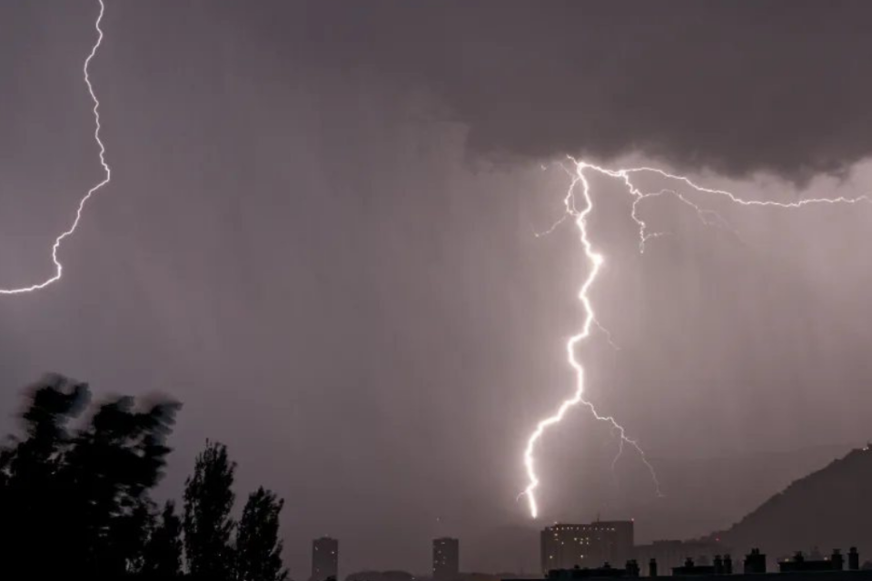 Mayotte placée en vigilance jaune pour orages ce lundi