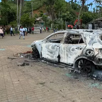 Mayotte : à Mangajou, les habitants bloquent la route après une nouvelle flambée de violence