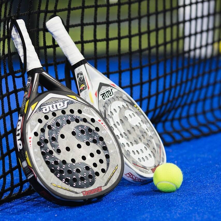 Le padel s’installe en Guadeloupe et gagne déjà ses premiers fans