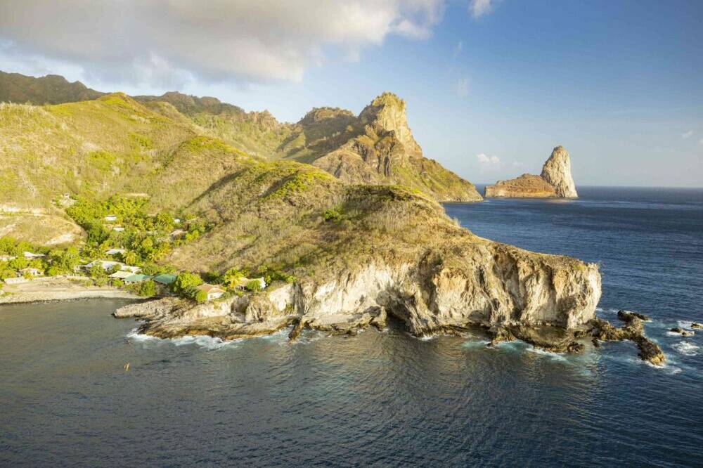 Ua Pou : un homme grièvement blessé après l’attaque d’un requin dans la baie de Hakahau