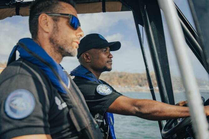 Sécurité maritime à Mayotte : un ponton et un semi rigide pour renforcer l’action de la police municipale à Mtsamboro