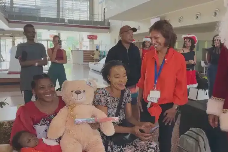 À La Réunion, la solidarité républicaine illumine Noël des enfants hospitalisés