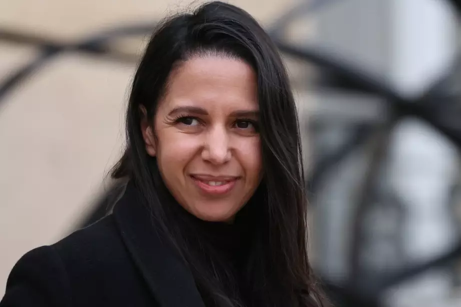 Tentative d’intrusion chez le préfet de Mayotte : la ministre des Outre-mer, Naïma Moutchou, a réagi avec la plus grande fermeté