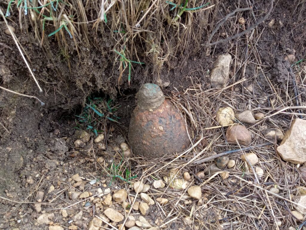 Nouméa : un obus mis au jour dans l’enceinte militaire, rappel de l’héritage encore présent de la Seconde Guerre mondiale