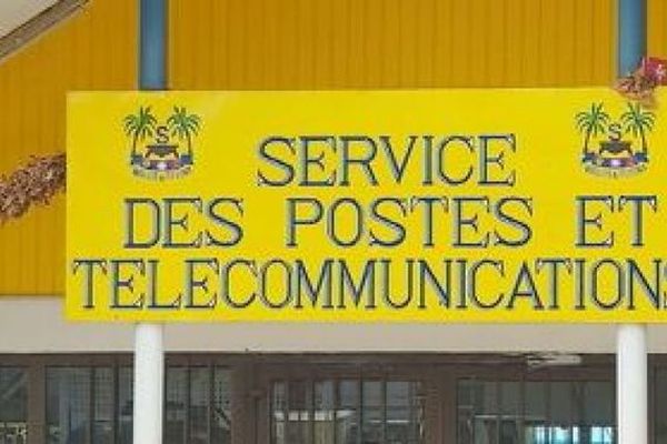 Le Service des Postes et Télécommunications de Wallis-et-Futuna engage une révision complète de ses tarifs. Téléphonie fixe, réseau MANUIA, fibre optique : l’ensemble des offres est réorganisé pour clarifier le service public… et tenter de contenir une concurrence inédite, venue de l’extérieur.