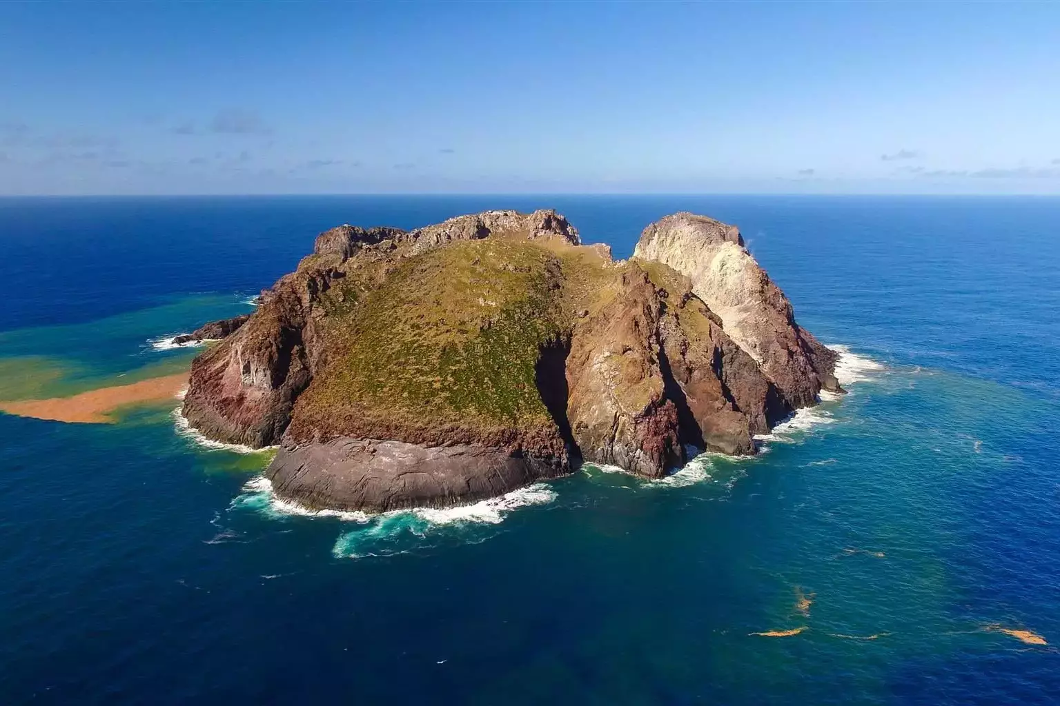 Matthew et Hunter : Paris ferme la porte à toute remise en cause de la souveraineté française