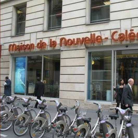 Maison de la Nouvelle-Calédonie à Paris : fermeture en janvier, une structure plus légère visée d’ici fin 2026