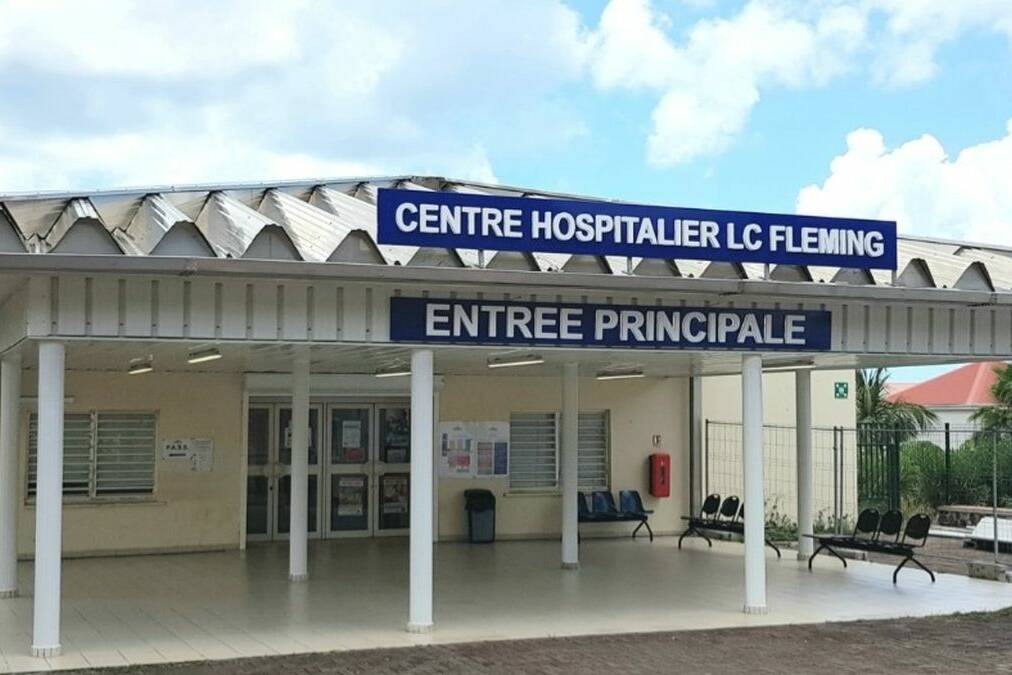 Saint-Martin : un chirurgien interdit d’exercer après dix ans sans diplôme de spécialité