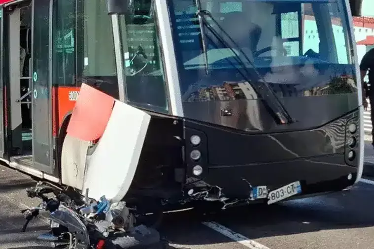 Martinique : une piétonne tuée sur la voie du TCSP à Fort-de-France, la sécurité de nouveau en question