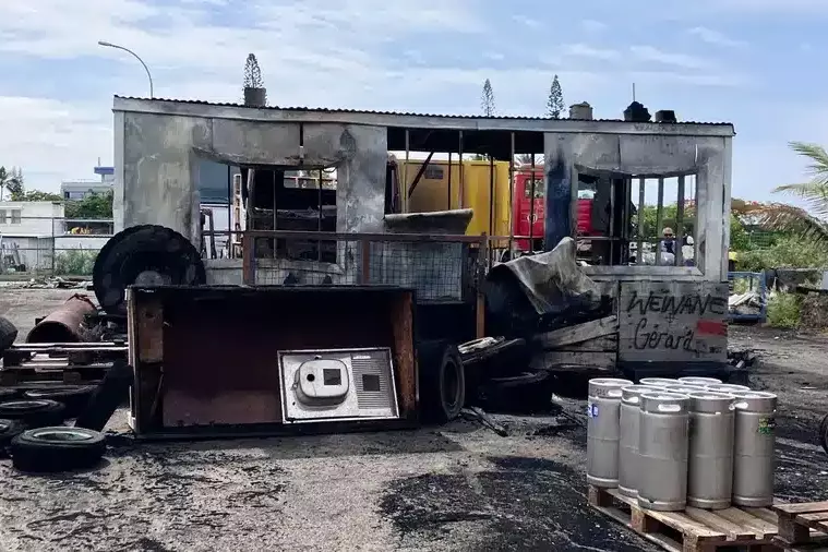 Nouville : les pompiers maîtrisent un incendie sur un site clé du fret maritime