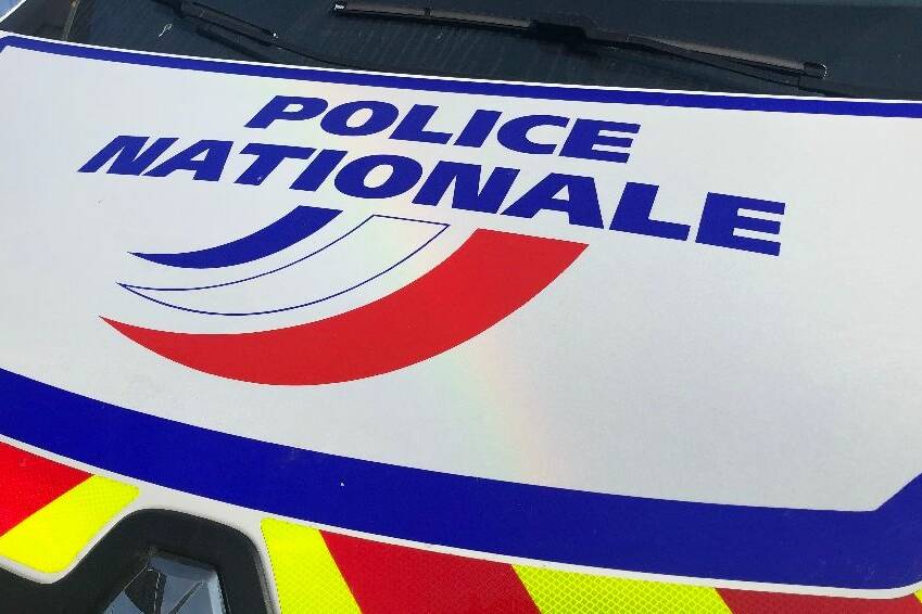 Guadeloupe : un chauffeur de bus attaqué au marteau près d’une école, trois policiers blessés lors de l’interpellation au Lamentin