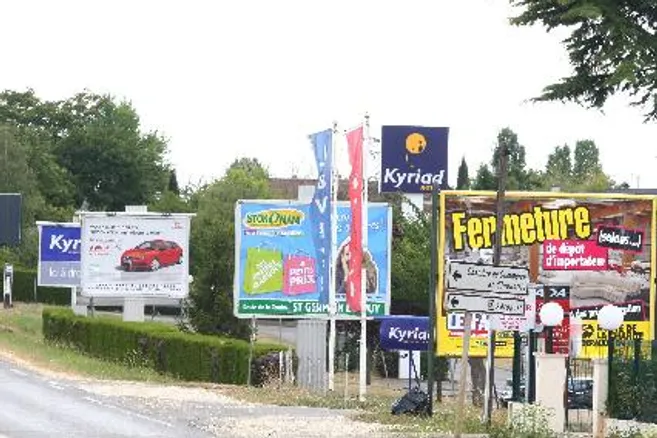 Basse-Terre reprend la main face à la pollution publicitaire