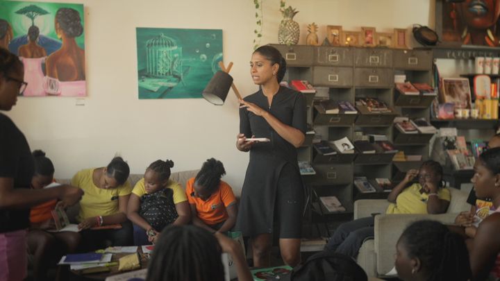 Avec « Ésansyèl », Ysaora Thibus mise sur l’excellence et la responsabilité pour révéler les talents guadeloupéens