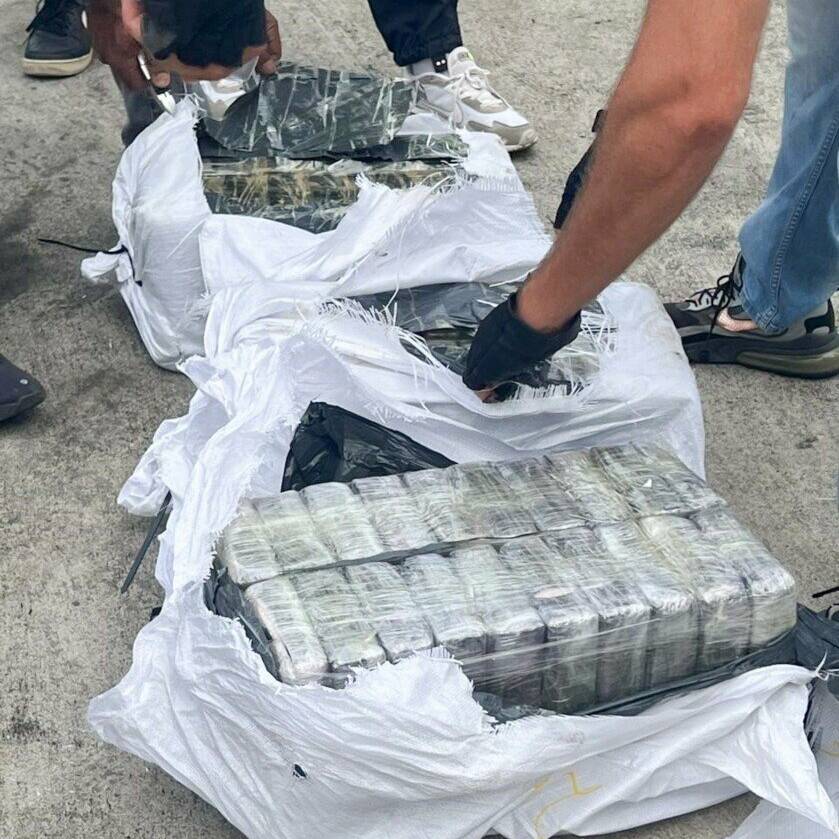 Au Marin, une yole de pêche interceptée avec 561 kg de cocaïne : 32 millions d’euros saisis