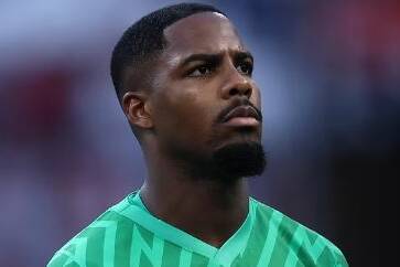 Mercato : Mike Maignan se projette à Milan et le club veut le verrouiller