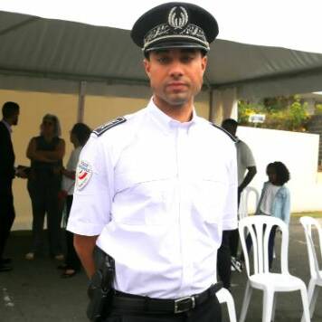 À La Réunion, Jérôme Besse promu commissaire divisionnaire de police